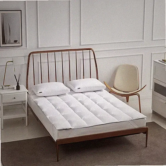 Tencel Cotton Blend 90-Feather Queen 10-Down Fiber Mattress Topper